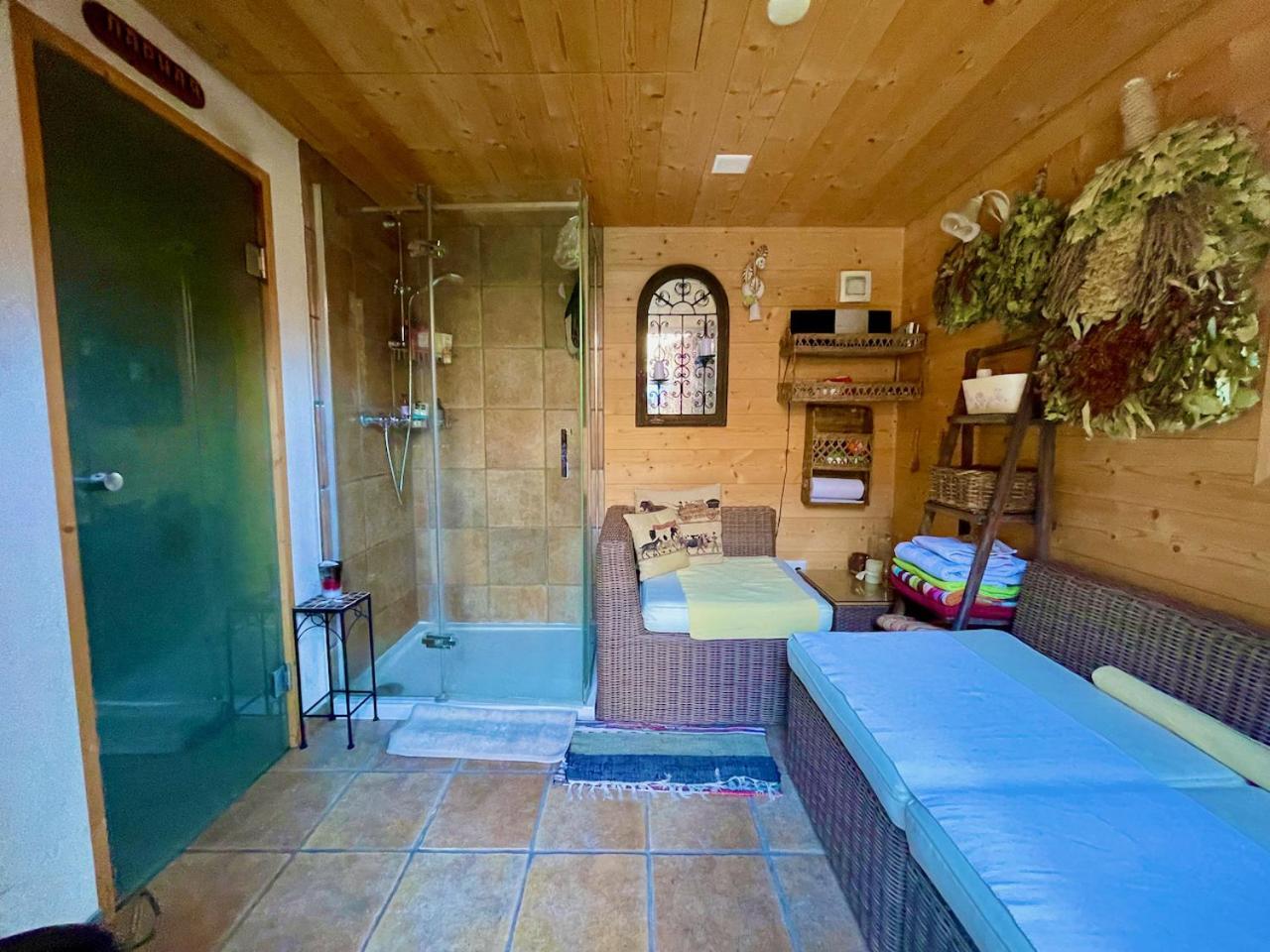 Doodle'S Amazing Chalet -Walensee - Flumserberg - Churfirsten - Heidiland - Pool - Sauna Mols Bagian luar foto