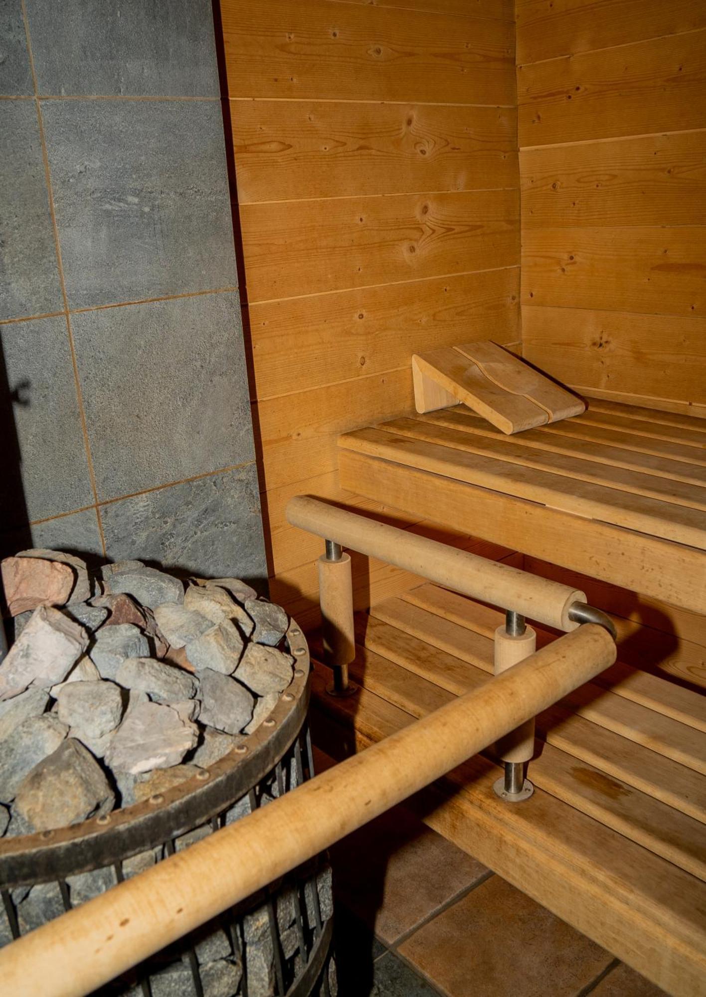Doodle'S Amazing Chalet -Walensee - Flumserberg - Churfirsten - Heidiland - Pool - Sauna Mols Bagian luar foto